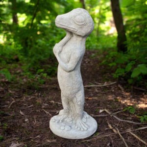 Lawn gecko figure / Concrete animal idea / Outdoor lizard art / Backyard gecko ornament / Beton animal statue / Garden lizard decoration