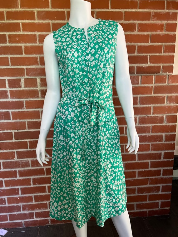 Green and white zip front dress vintage