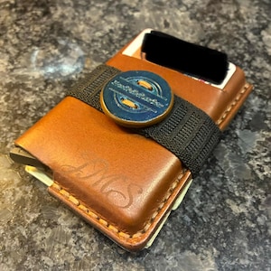 The "TrailBoss Slim" minimalist wallet