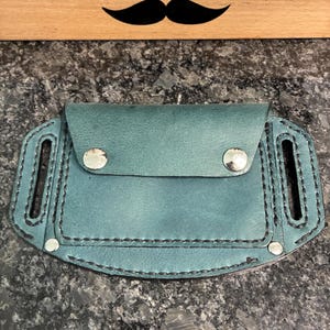 Cartera de cuero hecha a mano con cinturón