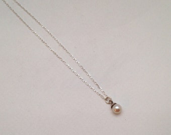 PRETTY Mini Pearl Drop Necklace Genuine Freshwater Pearl Silver Sweetheart Vintage