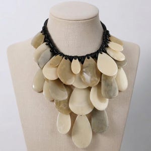 Collar llamativo de gran tamaño, collar con colgante en capas, collar grueso y atrevido, joyería de moda, collar de diseñador único, regalo para mujer.