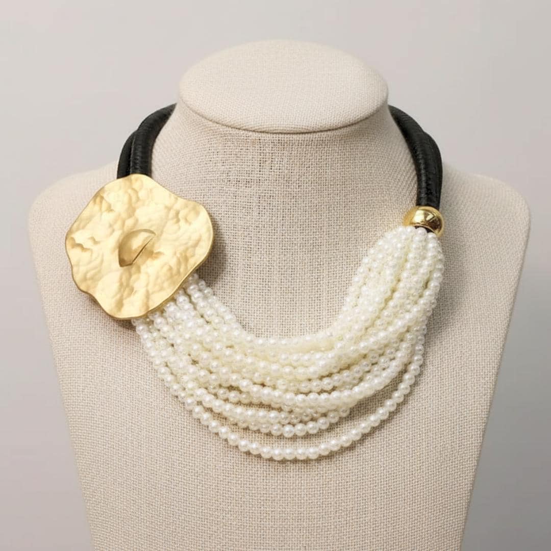 Schiaparelli necklace - Etsy 日本