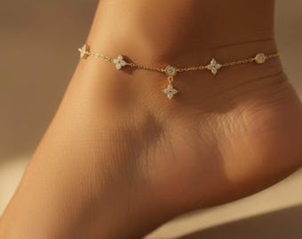 Moissanit vierblättriges Blumen-Fußkettchen, 925 Sterlingsilber, verstellbare Kette, Luxusgeschenk für Frauen,