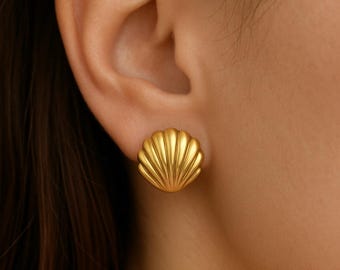 Orecchini a bottone con conchiglia, gioielli oceanici