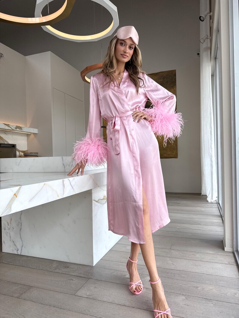 Luxurious Sequin Embroidered Lace Ostrich Feather Robe Set – Blush Pink Elegance
