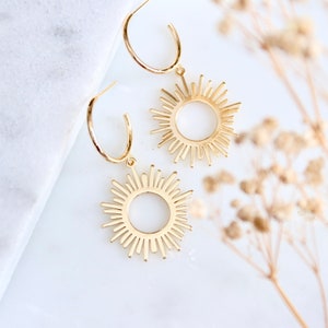 Gold Sun Pearl Hoops, Starburst Earrings, Celestial Jewelry, Tiny  Freshwater Pearl Charm Hoop Earrings, Summer Jewelry Set, Boho Teen Gift