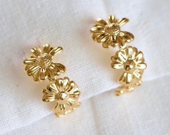 Pendientes Daisy Hoop