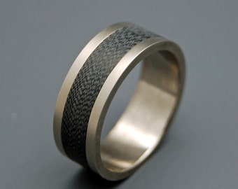Titanium Wedding Ring, carbon fiber ring, Mens Rings, Womens Rings, Eco-Friendly Wedding Rings, Unique Wedding Rings, black ring - HEARTS