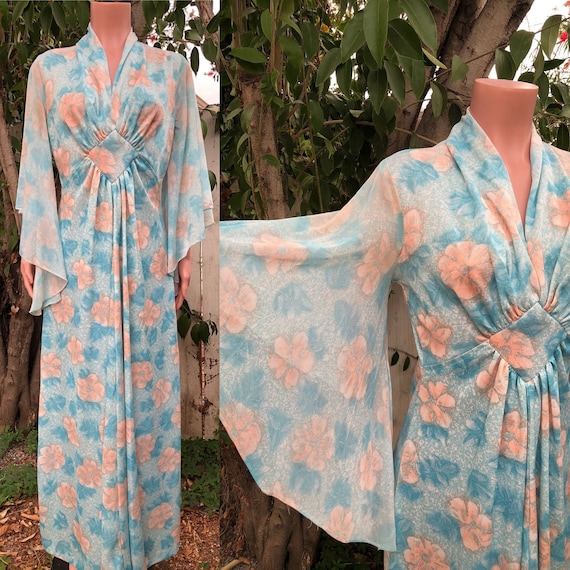 Vintage 70's Maxi Dress / Butterfly Sleeve Dress /