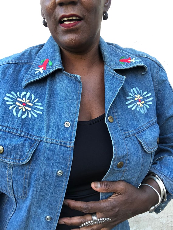 Vintage 80's Denim Shirt / Embroidered Denim Shirt
