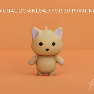 Op de afbeelding: Een 3D-printbaar model van een cartoonkat met een lichtbruin lichaam, roze oren en zwarte ogen. De kat staat op een lichtoranje achtergrond.