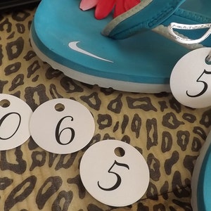 Dancing Shoes Size Tags Sign and Tags, Dancing Feet Wedding Flip Flops, Tags Take A Pair, Basket of Dancing Shoes 5x7 Sign No Frame 25+ tags