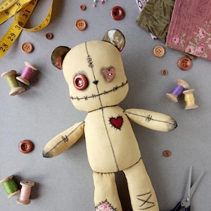 Voodoo Bär PDF Schnittmuster, gruselig niedliche Gothic Art Doll Anleitung