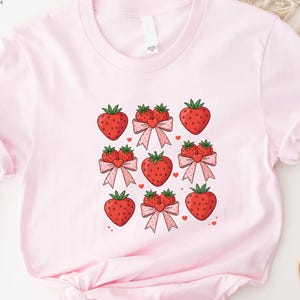 Cute Strawberry Tshirt, Summer Strawberry Shirt, Cottagecore Berries Tshirt, Strawberry Aesthetic, Botanical Garden Tshirt, Strawberry Bow