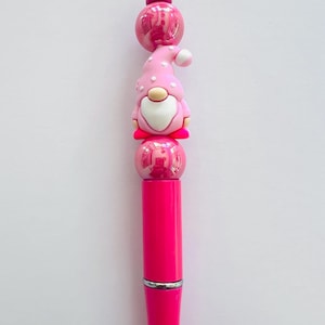 Wichtel Kugelschreiber mit Perlen | Perlenstift Rosa Pink | Weihnachtsgeschenk Nikolaus | Stift mit Wichtel Anhänger & Ersatzmine
