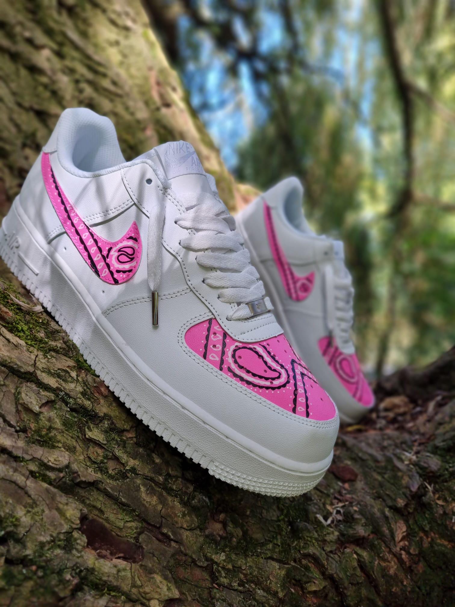 nike air force 1 pink bandana