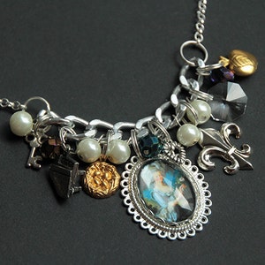 Collier Marie-Antoinette : médaillon romantique reine France