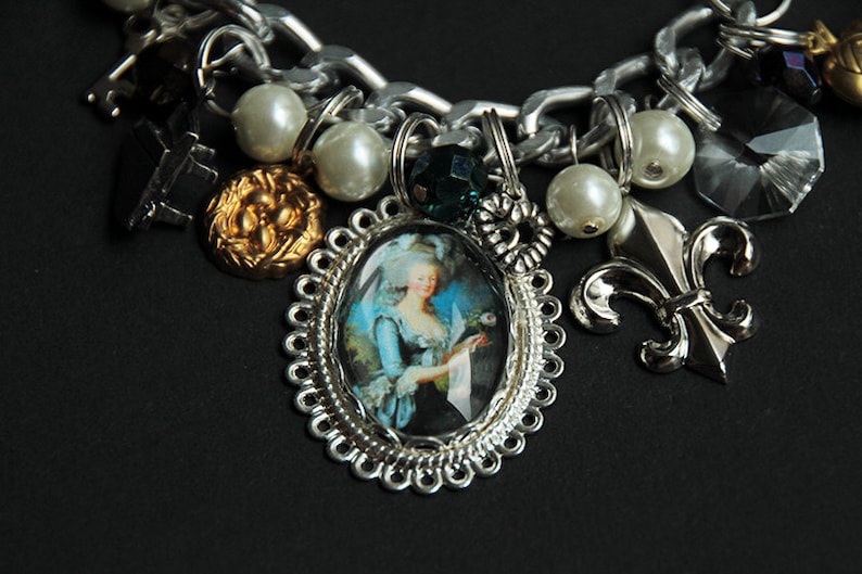 Collier médaillon romantique reine France Etsy France