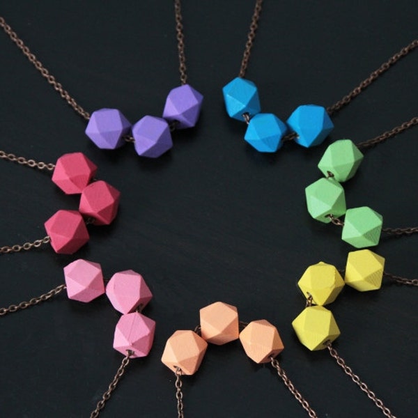 Collier pastel : perle bois géométrique dodécaèdre, couleurs au choix