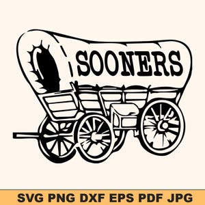 Może przedstawiać: Czarno-biała ilustracja wozu krytego z napisem "SOONERS" u góry. Wóz ma szprychowe koła i szczegółowy wzór. Na dole obrazu znajduje się tekst "SVG PNG DXF EPS PDF JPG".