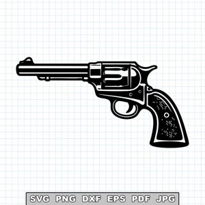 Könnte beinhalten: Eine schwarz-weiße grafische Illustration eines Revolvers im Profil. Das Design zeigt einen langen Lauf, eine Trommel, einen Abzugsbügel und einen strukturierten Griff. Unter der Schusswaffe ist der Text SVG PNG DXF EPS PDF JPG zu sehen.