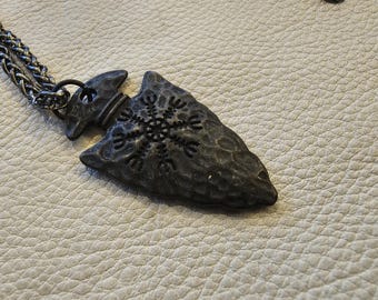 Ægishjálmur Arrowhead Pendant | Vikings Amulet Helm of Awe | Handmade Iron Medallion | Nordic Talisman Viking Jewelry