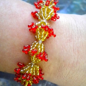Bracelet Red Gold Beaded Zulu Flowerette Chain FREE SHIPPING image 1