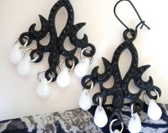 Earrings Chandelier Black and White Vintage Beads