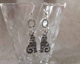 Cat Earrings, Sterling Silver French Earwires, Silver Twisted Rings, USA Pewter, Spiral Cat, Laurel Burch style Earring, gift box