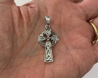 Pendentif croix celtique Trinity, argent sterling, croix triquetra, bijoux celtiques, bijoux irlandais, 1 3/8 pouces, bijoux chrétiens (es-celt