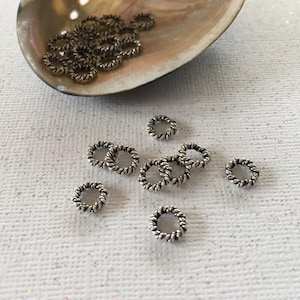 25 Bali Style Sterling Silver Double Twisted Closed Jump Rings 7mm Soldered Closed Handmade Wholesale Heavy 6.7gr (ri-bsdtr7-25