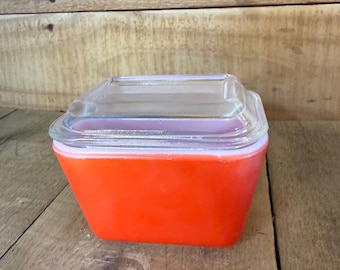 Vintage Pyrex Red/Coral 501-B Refrigerator Dish/Small Casserole Dish With Lid