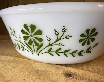 Glasbake J2600, 1 1/2 Quart Casserole Dish