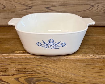 Corning Ware Blue Corn Flower Pattern 1 1/2 Quart P-1 1/2-B Casserole Dish