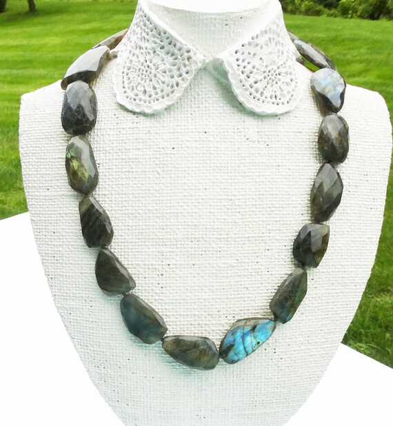 NECKLACE 17 Labradorites Flashing Gemstones