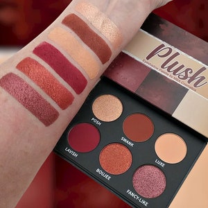 Plush Eyeshadow Palette image 1