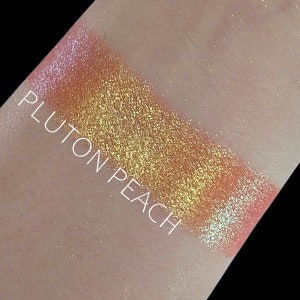 Pluton Peach-Duochrome-Shifting Eyeshadow