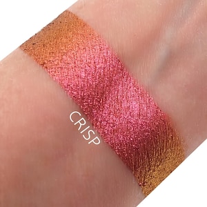 Crisp-Duochrome-Shifting Eyeshadow