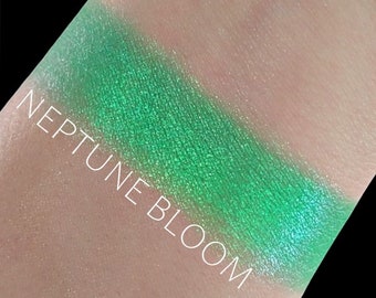 Neptune Bloom-Duochrome-Shifting Eyeshadow