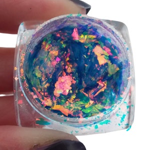 Rainbow Cloud-Chromaflake Multichrome Flake Eyeshadow Flakes image 2