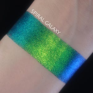 Spiral Galaxy-Multichrome Eyeshadow