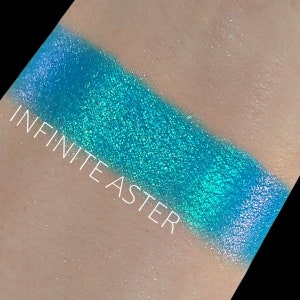 Infinite Aster-Duochrome-Shifting Eyeshadow