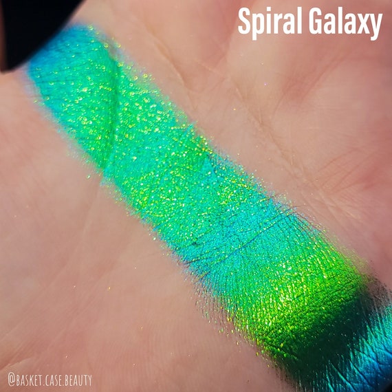 Spiral Holo- Holographic Multichrome Eyeshadow