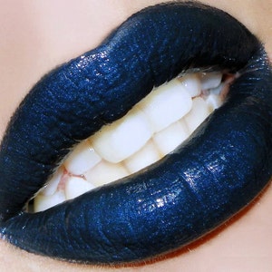 Navy Black Blue HD Lip Paint Breathless image 2