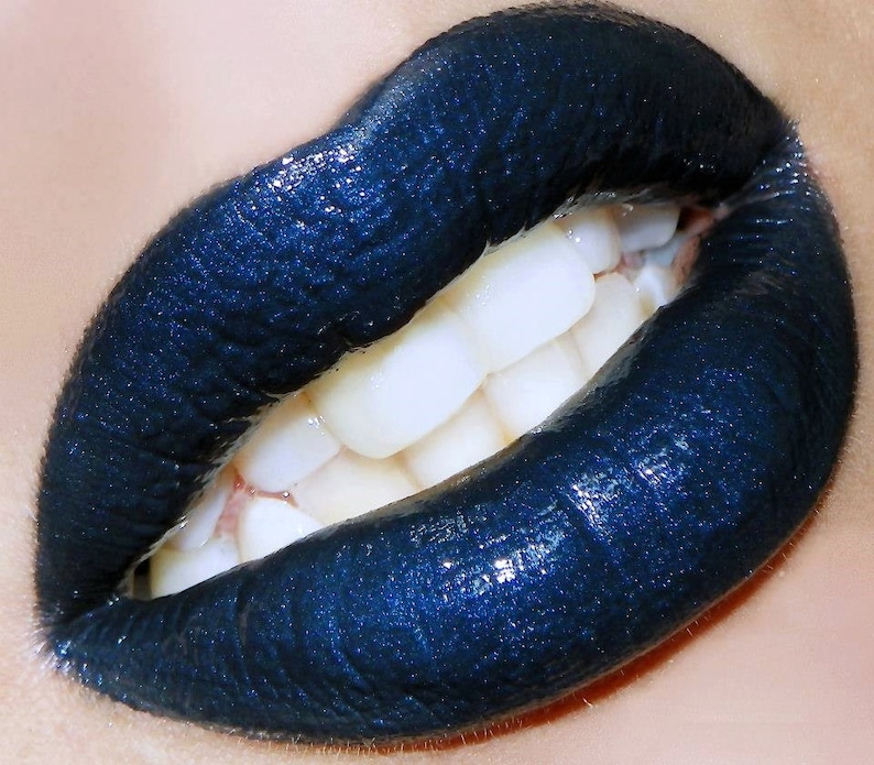 Navy Black Blue HD Lip Paint Breathless image 2