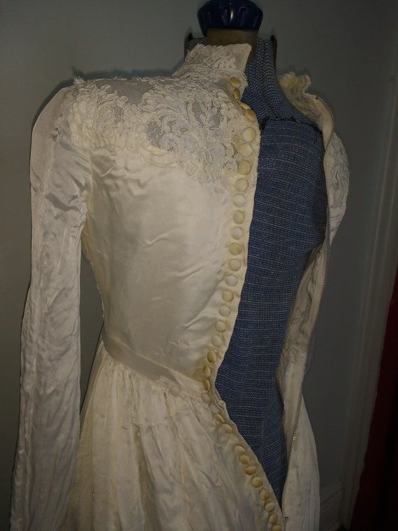 Exquisite Alencon Lace Wedding Dress - image 7
