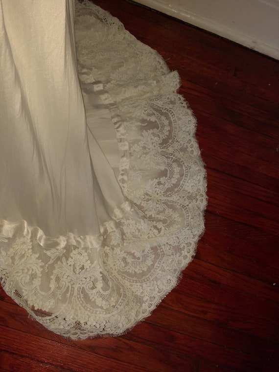 Exquisite Alencon Lace Wedding Dress - image 6