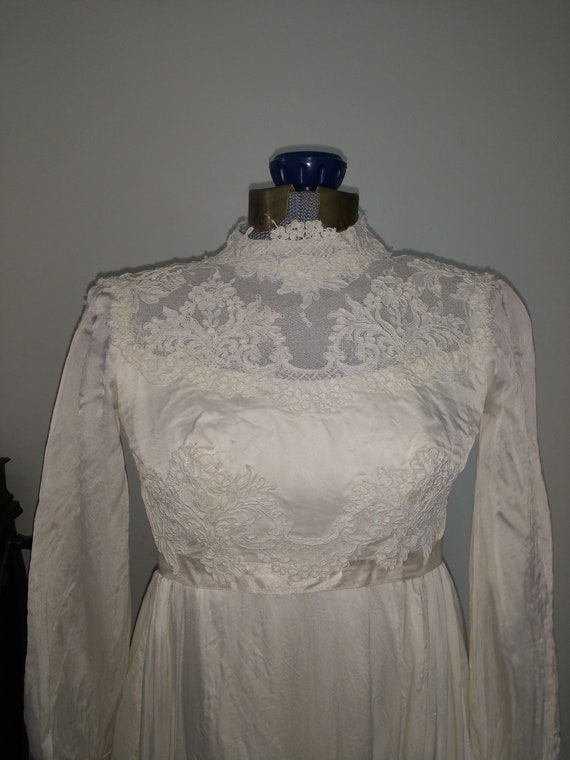 Exquisite Alencon Lace Wedding Dress - image 3