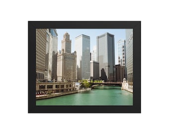 Chicago Fluss Skyline Poster | Urban Fotografie Wandkunst (Optional gerahmt)